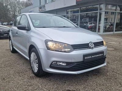 Silber Gebraucht 2015 VW Polo Trendline Limousine | 7.900 € (Fairer Preis)