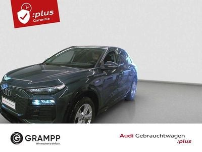 Blau Gebraucht 2025 Audi Q6 e-tron Ambiente SUV | 52.490 €