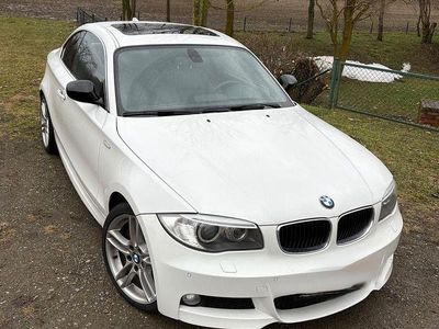 Gebraucht BMW 123 Sport Line 204 PS (150 kW) 2012 Weiß Kleinwagen