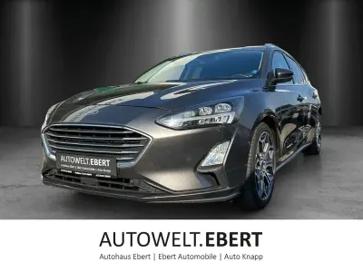 Gebraucht Ford Focus Titanium 125 PS (91 kW) 2019 Magneticgrau () Limousine