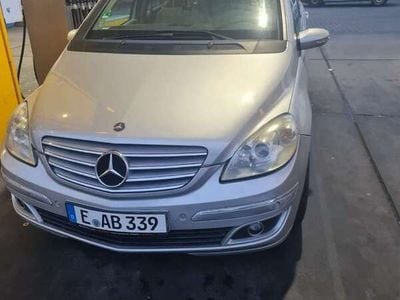 Mercedes B200