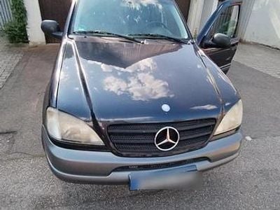 Mercedes ML270