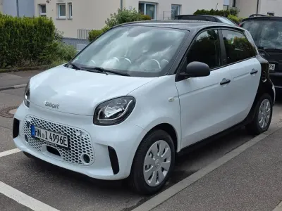 Gebraucht Smart ForFour Electric Drive 60 kW (82 PS) 2021 Weiß Kleinwagen