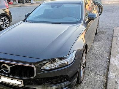 Gebraucht Volvo V90 Momentum 190 PS (139 kW) 2018 Grau Kombi