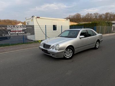 Gebraucht Mercedes E200 Classic 163 PS (119 kW) 2002 Silber Limousine