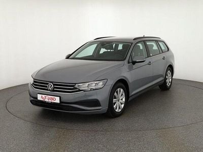 Grau Gebraucht 2023 VW Passat Kombi | 22.490 € (Guter Preis)