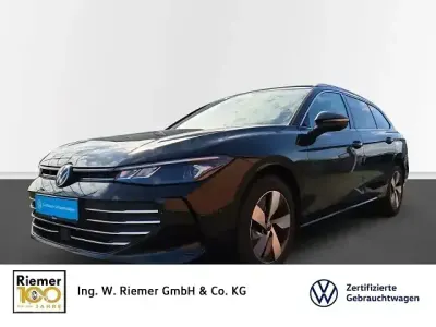 Gebraucht VW Passat IQ Drive 150 PS (110 kW) 2025 Schwarz Kombi