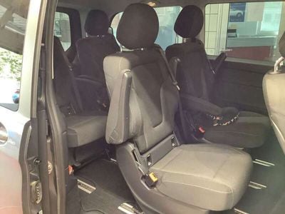 Mercedes V250