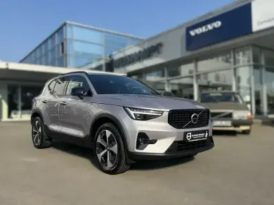 Gebraucht Volvo XC40 Plus 197 PS (144 kW) 2025 Silber SUV