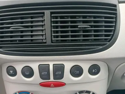 Gebraucht Fiat Punto 80 PS (58 kW) 2004 Rot Kleinwagen