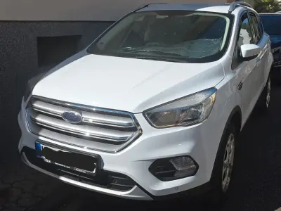 Gebraucht Ford Kuga Cool & Connect 182 PS (133 kW) 2017 Weiß SUV