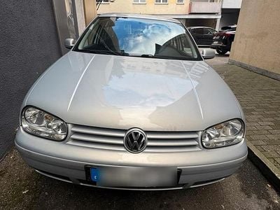 Silber Gebraucht 1999 VW Golf IV Kleinwagen | 3.200 € (Fairer Preis)