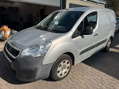 Gebraucht Peugeot Partner 99 PS (72 kW) 2012 Silber Van / Kleinbus