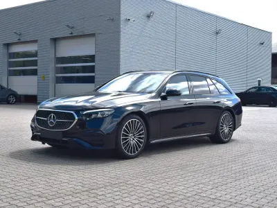 Gebraucht Mercedes 220 AMG line 197 PS (144 kW) 2025 Schwarz Limousine