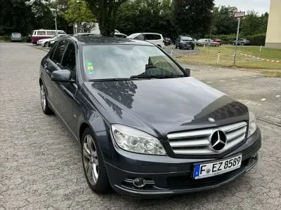 Gebraucht Mercedes C200 Avantgarde 136 PS (100 kW) 2011 Grau Limousine