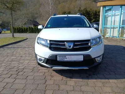 Gebraucht Dacia Sandero Prestige 90 PS (66 kW) 2014 Weiß Kleinwagen