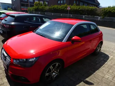 Gebraucht Audi A1 Attraction 86 PS (63 kW) 2014 Misanorot perleffekt Kleinwagen