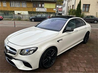 Second-hand Mercedes E63 AMG AMG 571 CP (419 kW) 2020 Andere farben Berlinǎ