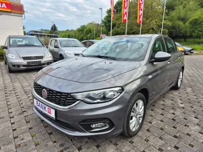 Usado Fiat Tipo Lounge 120 CV (88 kW) 2016 Gris Berlina