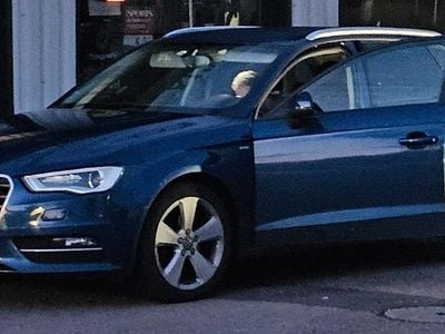 Gebraucht Audi A3 Attraction 105 PS (77 kW) 2014 Blau Kombi