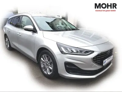 Używany Ford Focus 120 KM (88 kW) 2022 Srebrny Sedan/Limuzyna