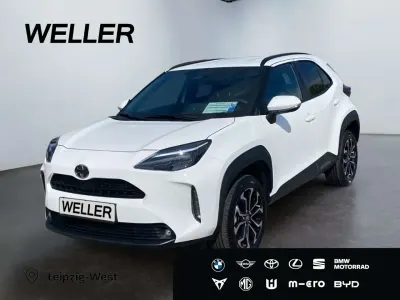 Neu Toyota Yaris Cross 131 PS (96 kW) 2026 Weiss SUV