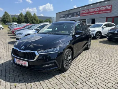 Gebraucht Skoda Octavia Selection 150 PS (110 kW) 2023 Blackmagic perleffe (metallic) Kombi