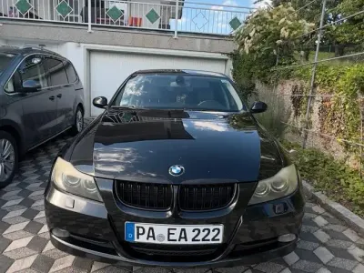 Gebraucht BMW 320 177 PS (130 kW) 2008 Schwarz Limousine
