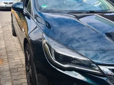 Gebraucht Opel Astra Innovation 150 PS (110 kW) 2017 Grün Kombi