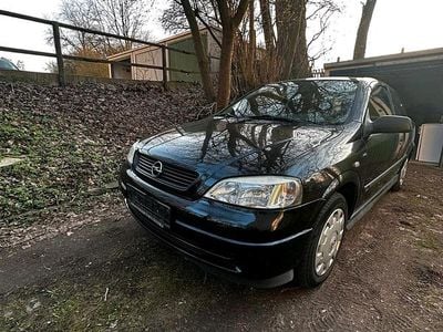 Gebraucht Opel Astra 75 PS (55 kW) 2002 Schwarz Limousine