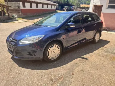 Gebraucht Ford Focus Trend 116 PS (85 kW) 2011 Blau Limousine