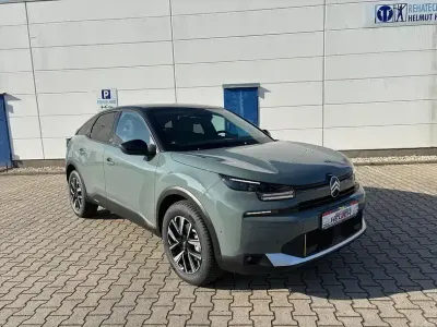 Neu Citroën C4 145 PS (106 kW) 2026 Manhattan grün SUV