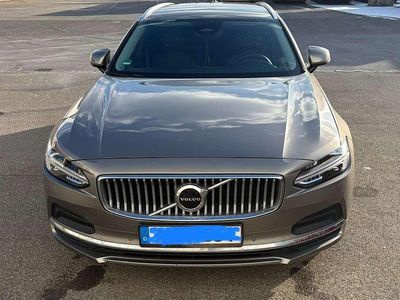 Gebraucht Volvo V90 Momentum 197 PS (144 kW) 2021 Grau Kombi