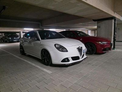 Gebraucht Alfa Romeo Giulietta Quadrifoglio 235 PS (172 kW) 2010 Weiß Kleinwagen