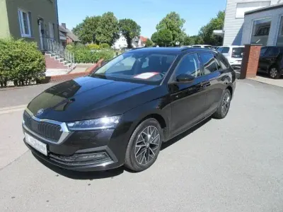 Gebraucht Skoda Octavia Ambition 150 PS (110 kW) 2023 Schwarz Kombi