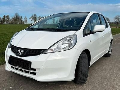 Second-hand Honda Jazz 90 CP (66 kW) 2014 Alb Hatchback