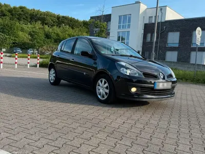 Gebraucht Renault Clio 75 PS (55 kW) 2008 Schwarz Kleinwagen