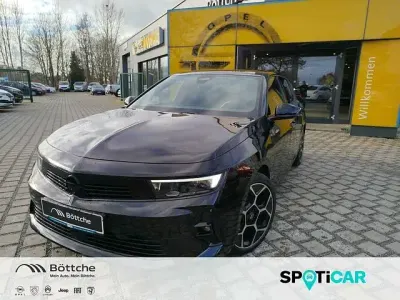Gebraucht Opel Astra GS Line 131 PS (96 kW) 2023 Lackierung schwarz perla nera/typ aussenverkleidung metallic perlmutt Kleinwagen