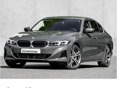 Gebraucht BMW 330 Sport Line 245 PS (180 kW) 2023 Grau Limousine