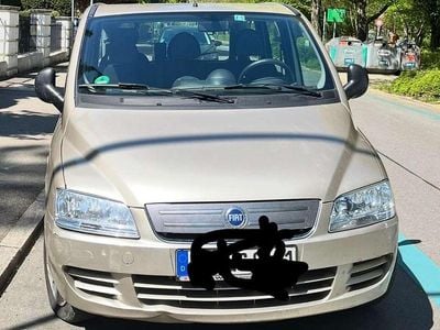 Usado Fiat Multipla Active 103 HP (75 kW) 2006 Dourado Monovolume