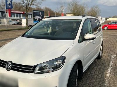 Gebraucht VW Touran 145 PS (106 kW) 2012 Weiß Van / Kleinbus