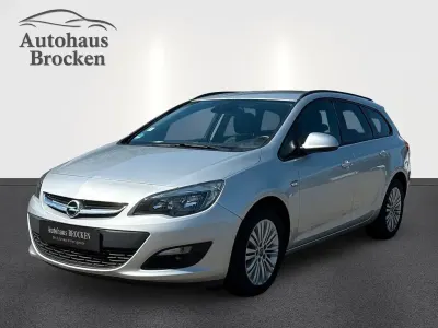 Gebraucht Opel Astra Edition 136 PS (100 kW) 2015 Silber Kombi