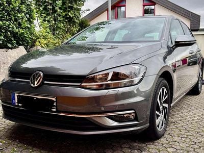 Gebraucht VW Golf VII Join 116 PS (85 kW) 2019 Silber Limousine