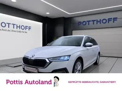 Begagnad Skoda Octavia Style 150 HK (110 kW) 2023 Vit Kombi