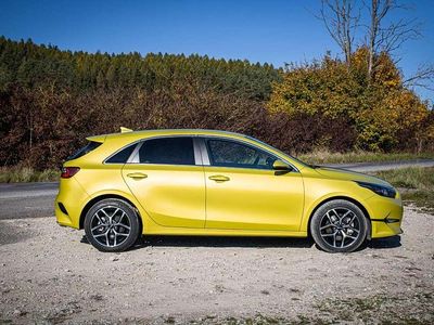 Gebraucht Kia Ceed Vision 160 PS (117 kW) 2023 Gelb Kleinwagen