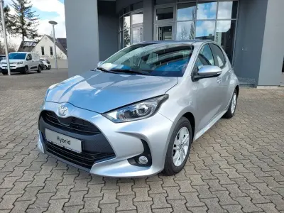 Gebraucht Toyota Yaris Comfort 116 PS (85 kW) 2024 Silber metallic Kleinwagen