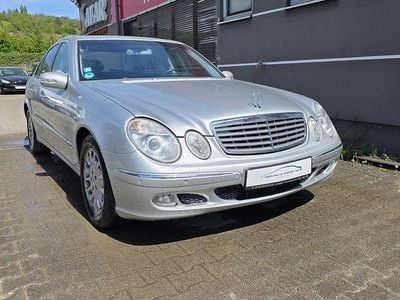 Usata Mercedes E240 Elegance 177 CV (130 kW) 2002 Grigio Berlina