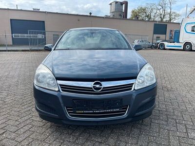 gebraucht Opel Astra Lim. Edition+6GANG+2 HAND+8xBR+TÜV 05.25