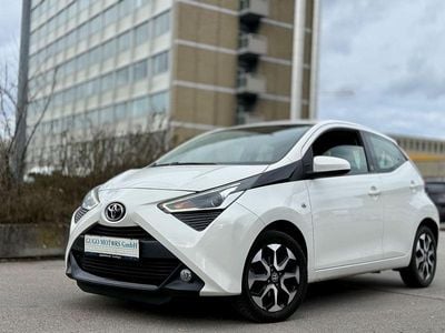 Usata Toyota Aygo X-play 72 CV (52 kW) 2021 Bianco Utilitaria