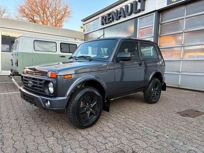 Grau Gebraucht 2022 Lada Urban SUV | 19.490 € (Teuer)